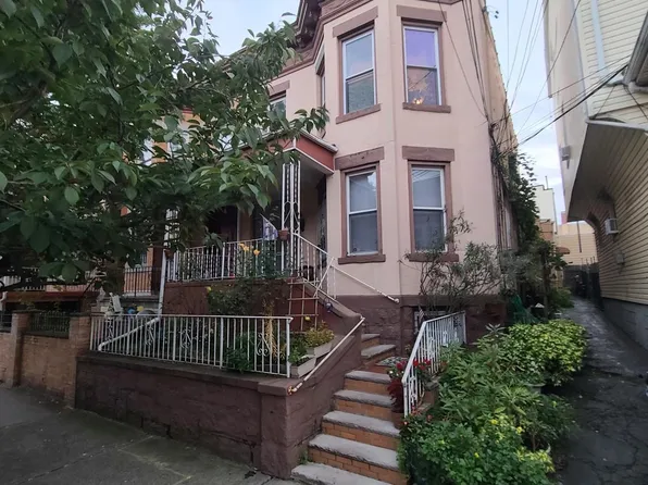 325 58th St, West New York, NJ 07093