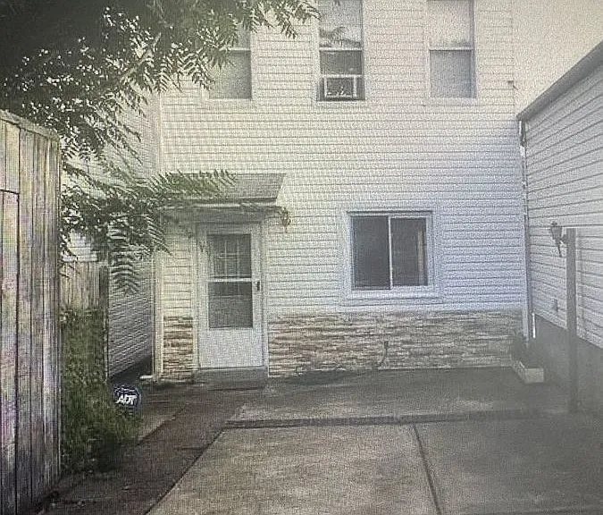4605 Carroll St — Photo 2