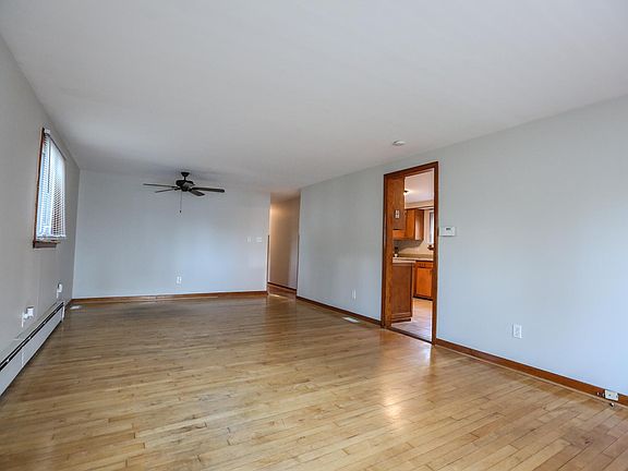 4th image of 113 Somerton Ave #1