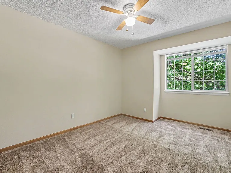 11742 Gray St — Photo 17