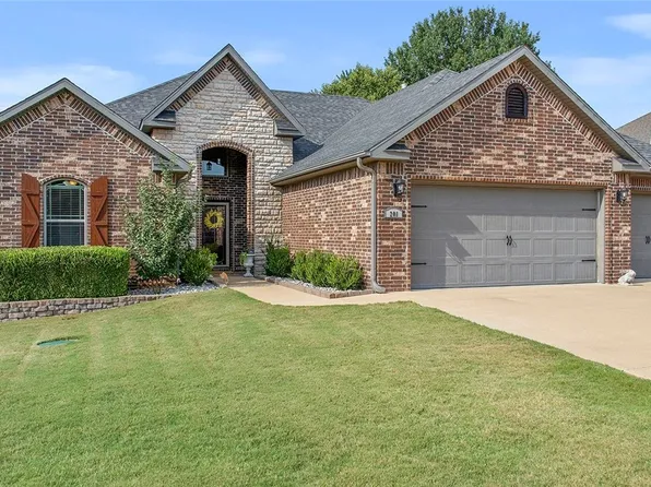 201 Pebble Beach Dr, Cave Springs, AR 72718