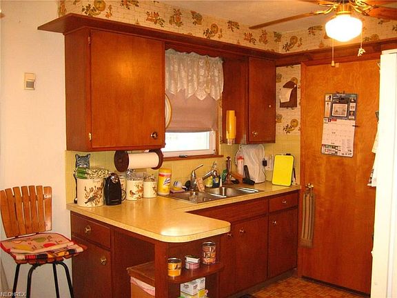 2nd image of 5556 Whitehaven Ave