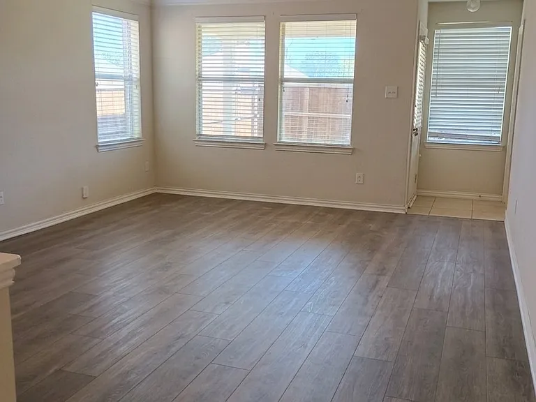 1820 Ringtail Dr — Photo 2