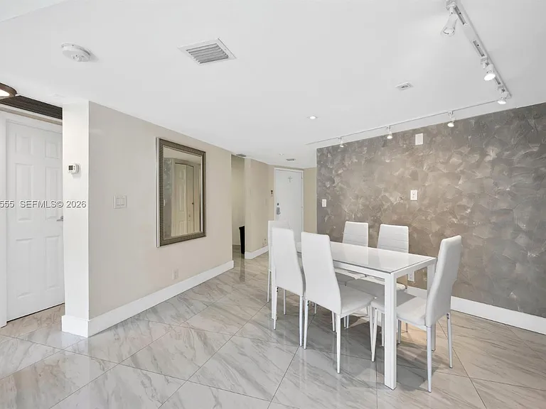 3101 N Country Club Dr #105 — Photo 5