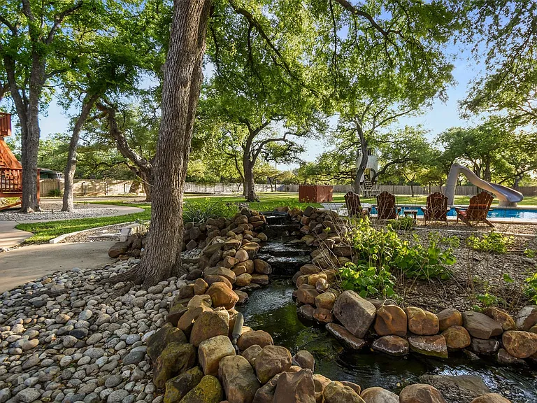 294 Logan Ranch Rd — Photo 35