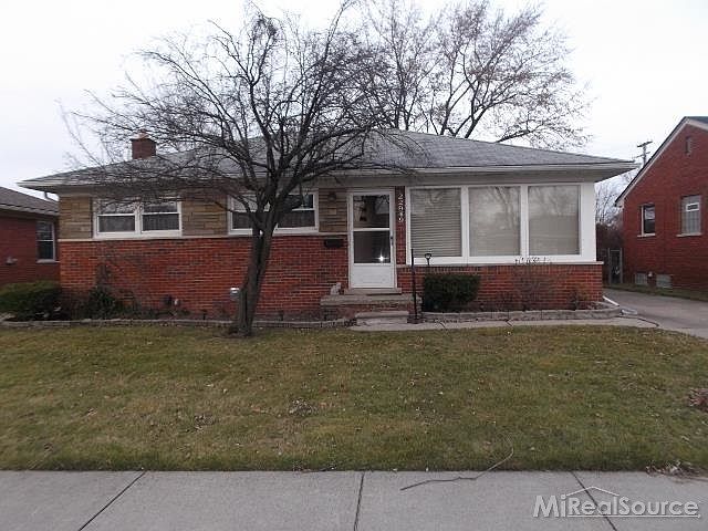 1st image of 22949 Colony St