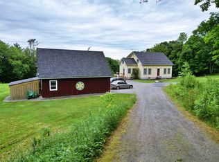2425 Old Silo Rd, Saint Johnsbury, VT 05819