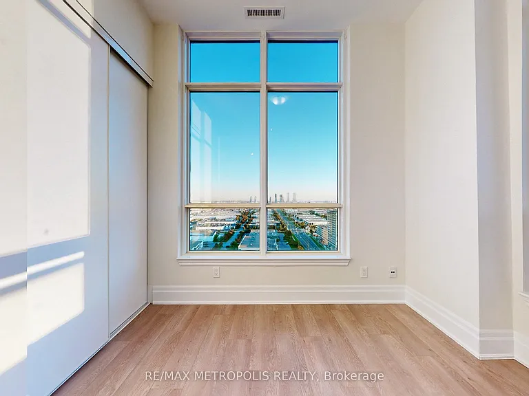 9075 Jane St #Penthouse 08 — Photo 30