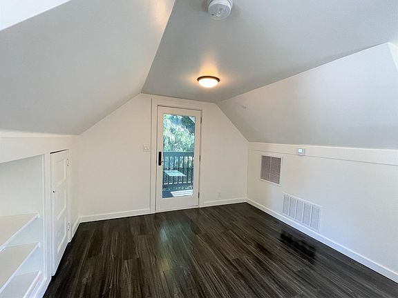 4th image of 434 N El Molino Ave