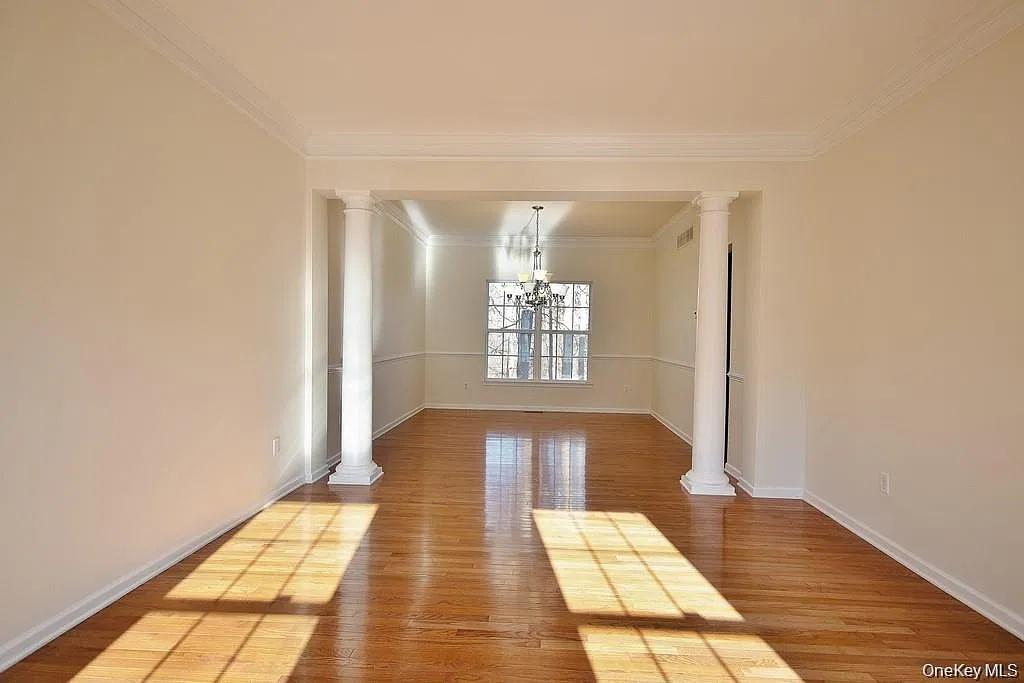 3 bed, 2.5 bath, 2662 sqft, $3,975 — Photo 3
