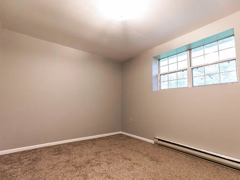 Meadow View Apartments — Photo 36