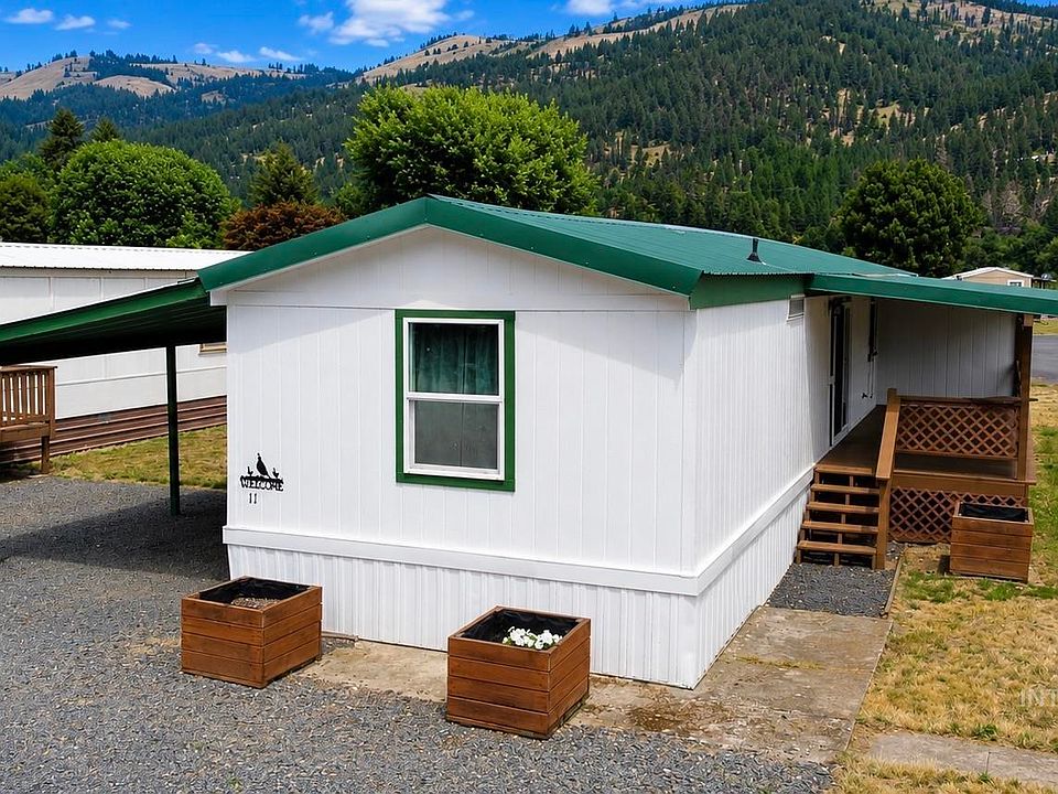 1st image of 11 Mariposa Ln
