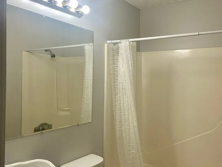 2422 Johnson Dr — Photo 12