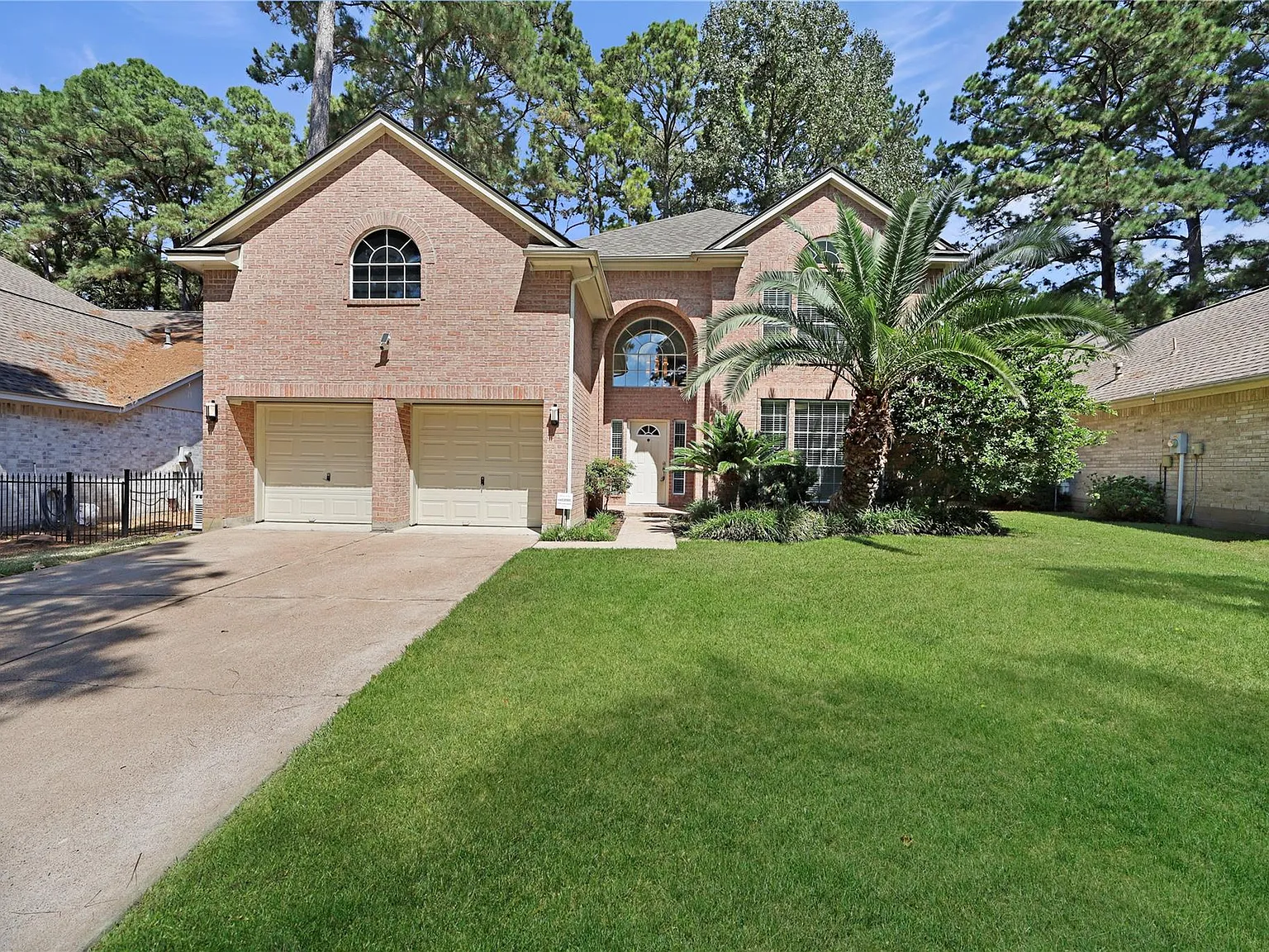 4 bed, 2.5 bath, 3461 sqft, $2,800 — Photo 1