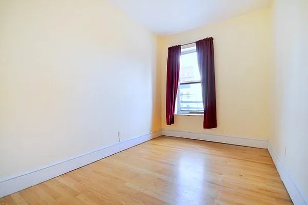 Rented by Compass | media 7