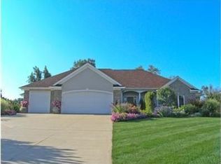 2338 Conifer Ridge Dr SW, Byron Center, MI 49315