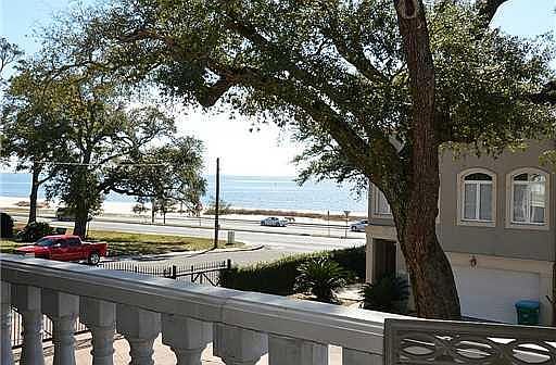 1st image of 1478 Beach Blvd