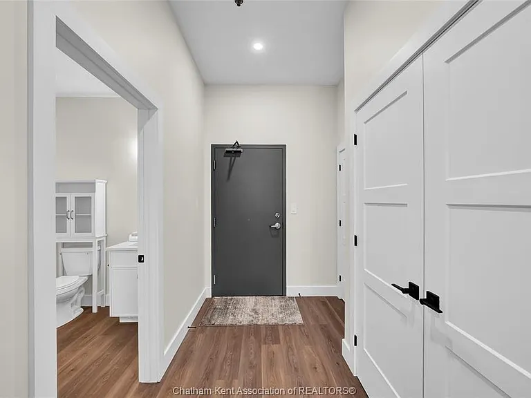12 Mill St W #412 — Photo 3