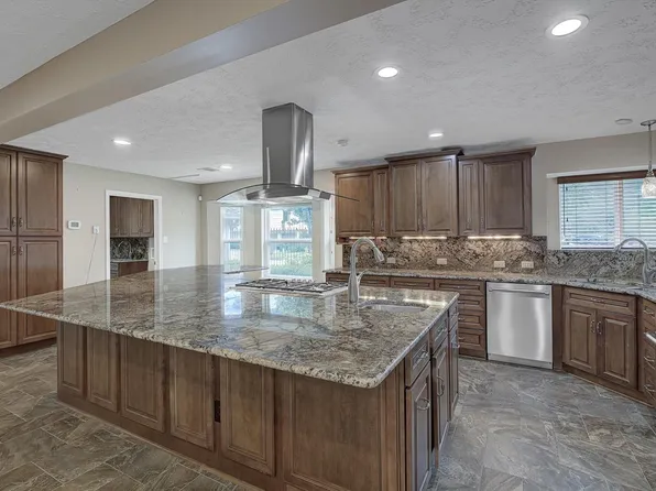 3002 Shadowdale Dr, Houston, TX 77043