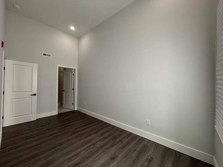 675 N 41st St #2 — Photo 6