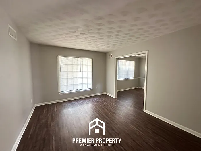 3457 Gatewood Dr — Photo 2