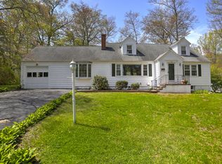 135 Lockwood Rd, Fairfield, CT 06825