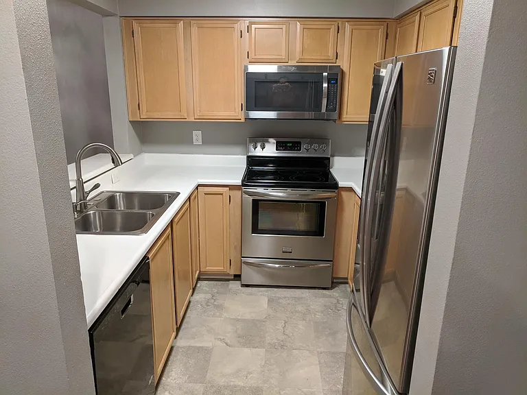927 132nd St SW — Photo 2
