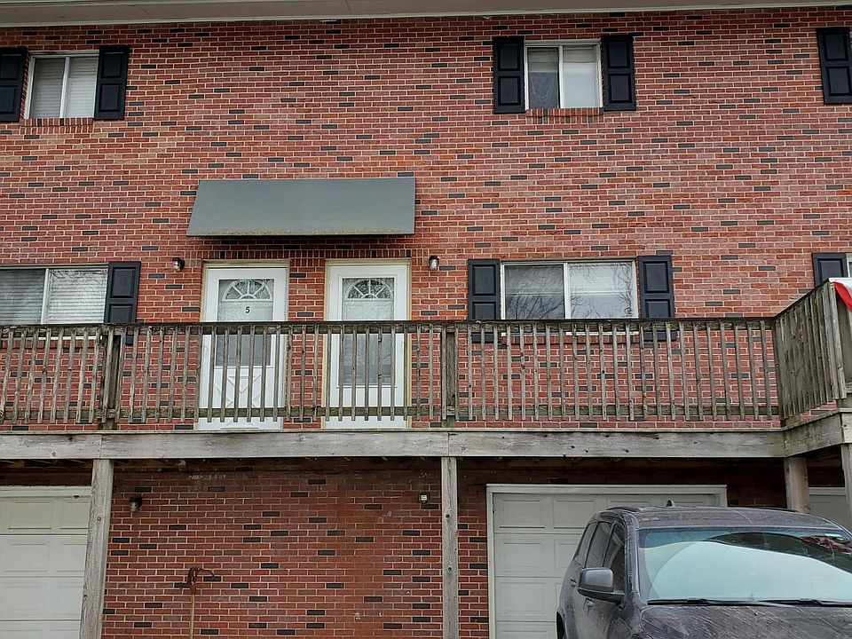 Attached 1 car garage