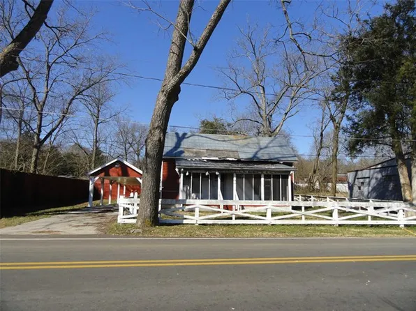 5114 Railroad Ave, Flowery Branch, GA 30542