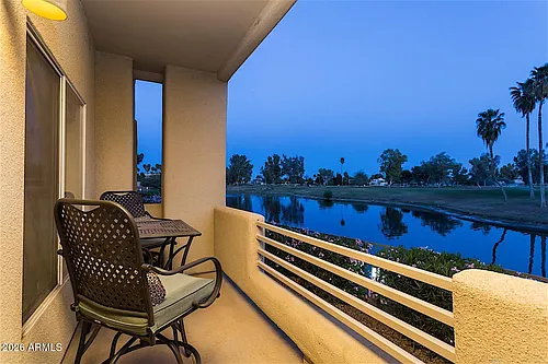 7401 W Arrowhead Clubhouse Dr Photo 1