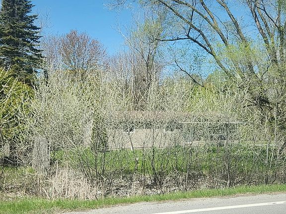 3rd image of 2541 N Garfield Rd