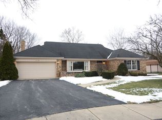 478 E Allison St, Elmhurst, IL 60126