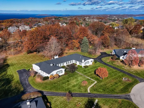 7138 Cherrywood Ct, Traverse City, MI 49686