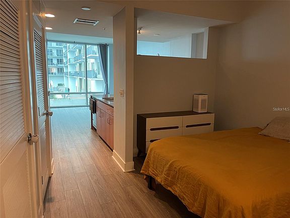 4th image of 1120 E Kennedy Blvd Unit 1025