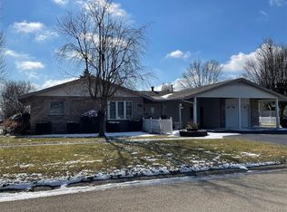 2301 Dakota Ave, Mattoon, IL 61938