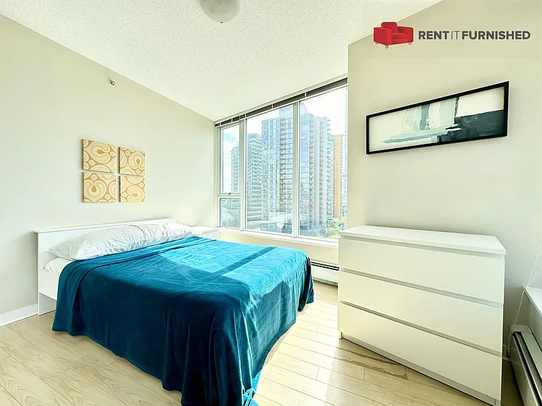 188 Keefer Pl — Photo 11