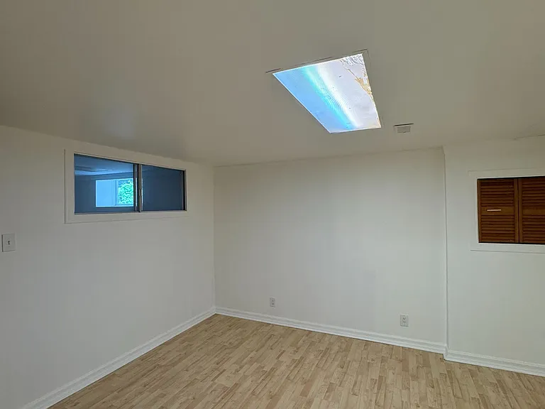 45 Sherwood Forest Dr — Photo 13