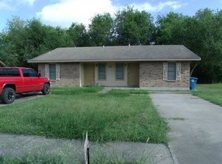 1203 Glendale Dr, Beeville, TX 78102