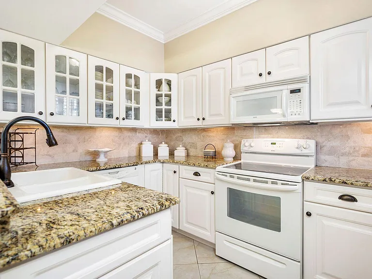 4409 Fairway Dr N — Photo 10