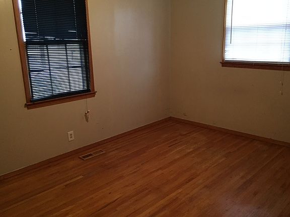 Bedroom #1