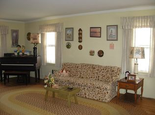 1515 Plainfield Ave, Racine, WI 53403