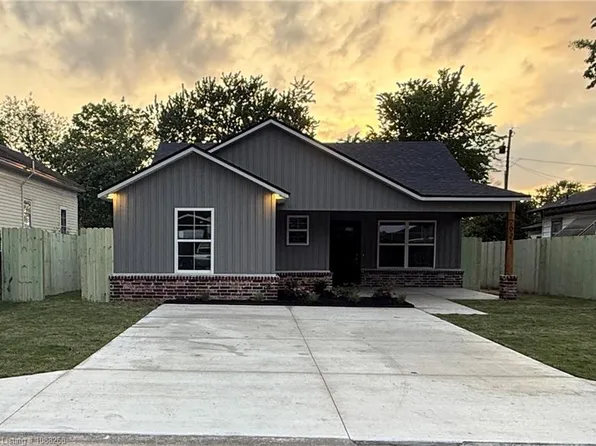 2021 N 30th St, Fort Smith, AR 72904