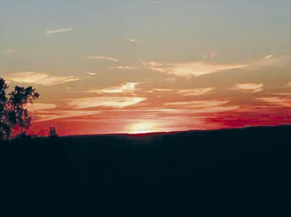 200 Sprayner Ter, Lookout Mountain, TN 37350