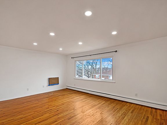 2nd image of 48 Brandt Ter Floor 2