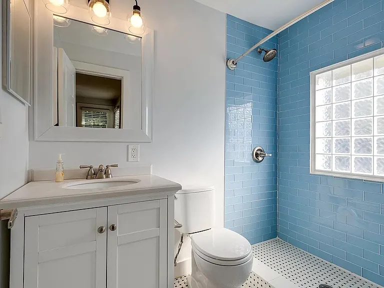 2215 Lindell Ave — Photo 20