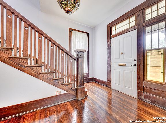 3rd image of 405 Gillespie St