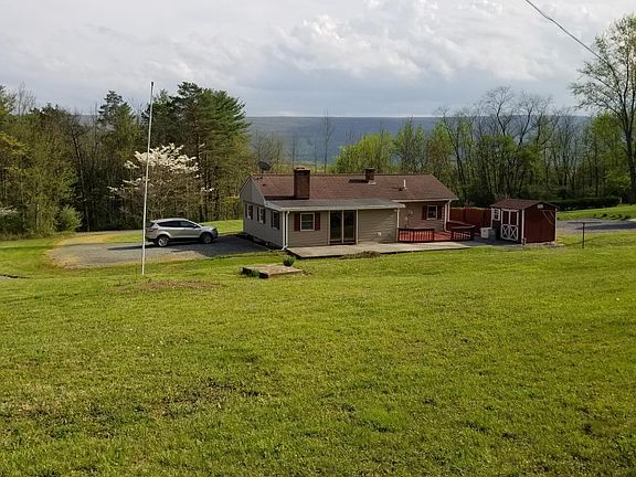 4th image of 371 Harris Ln