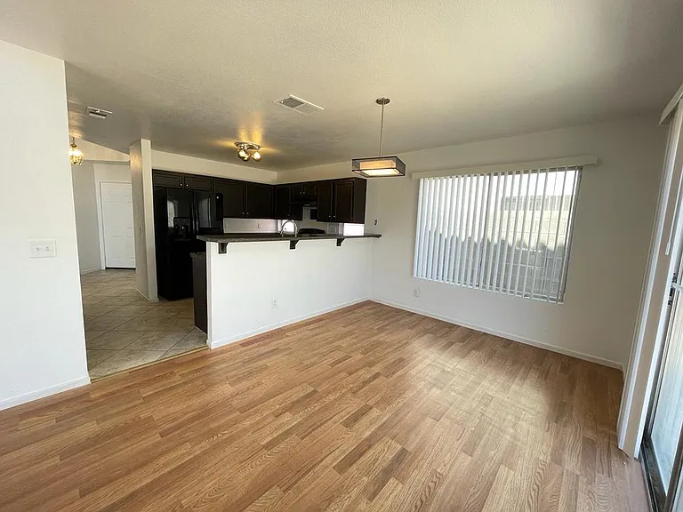 5730 Coleridge Way — Photo 8