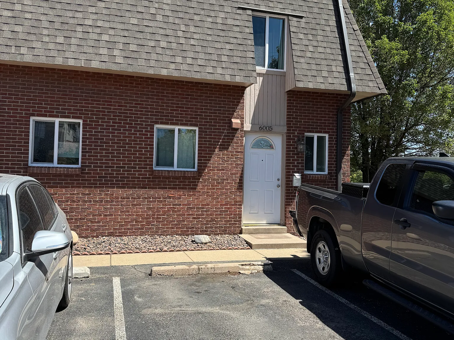 2 bed, 1.5 bath, 1000 sqft, $1,595 — Photo 2