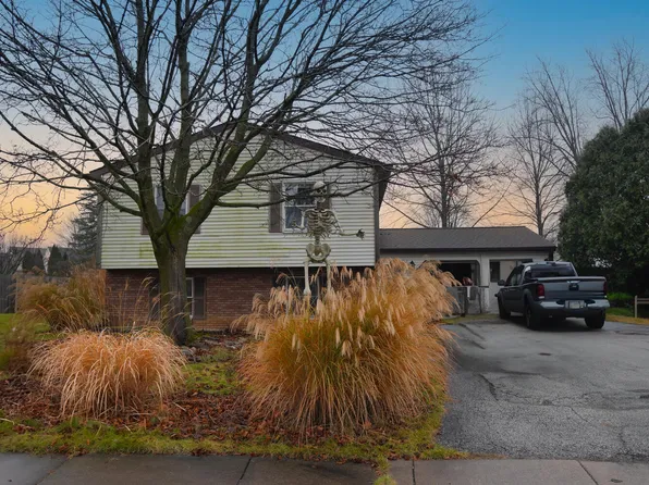 1306 Gibraltar Ct, Valparaiso, IN 46383